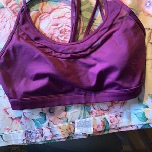 Victoria Sport Women’s Purple Sports Bra Size Small